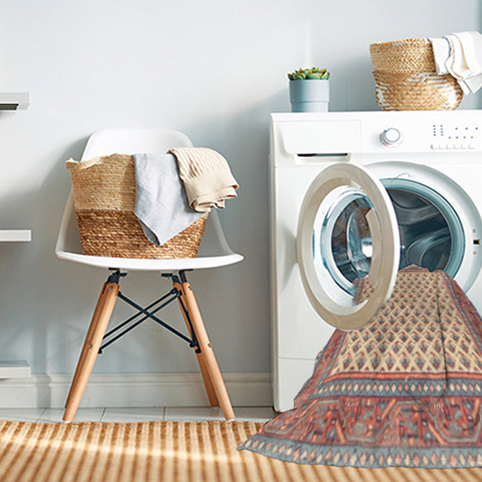 Machine Washable Traditional Copper Red Pink Rug in a Washing Machine, wshtr3883