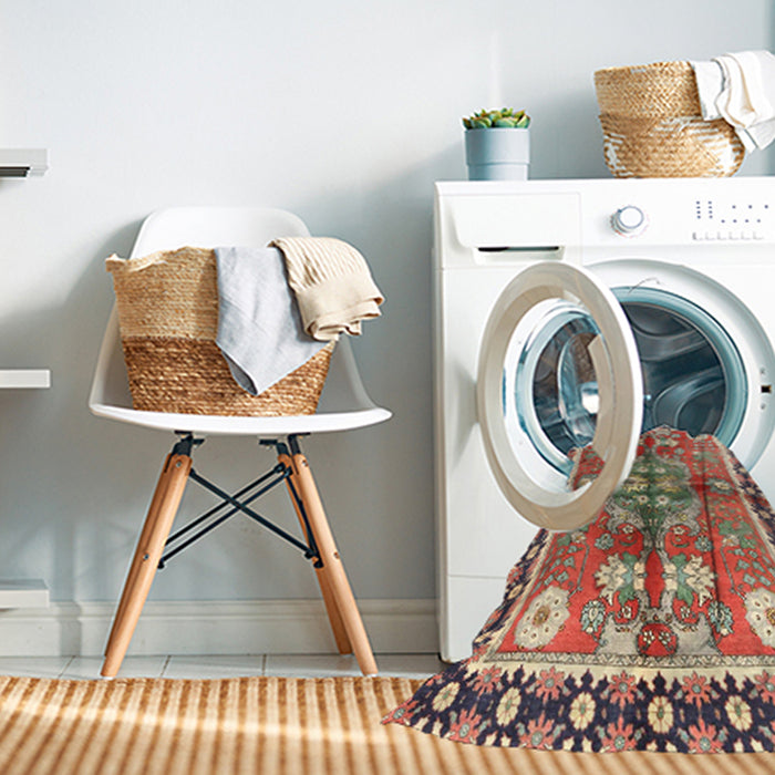 Machine Washable Traditional Fire Brick Red Rug in a Washing Machine, wshtr3911