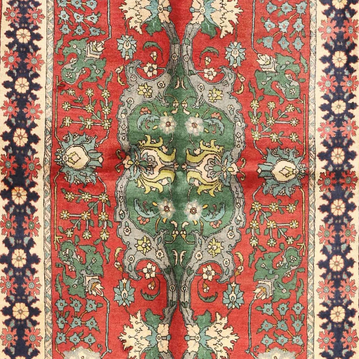 Machine Washable Traditional Fire Brick Red Rug, wshtr3911