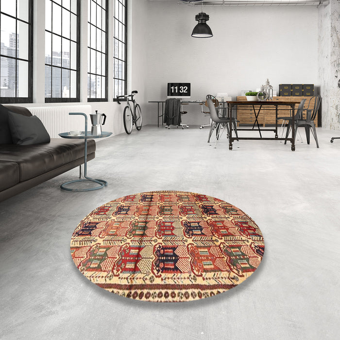 Round Machine Washable Traditional Sandy Brown Rug in a Office, wshtr3938