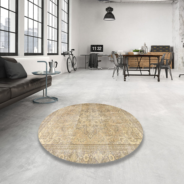 Round Traditional Brown Persian Rug in a Office, tr3944