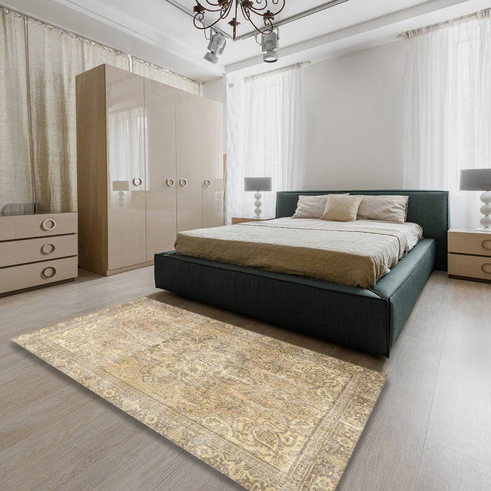 Machine Washable Traditional Brown Rug in a Bedroom, wshtr3944
