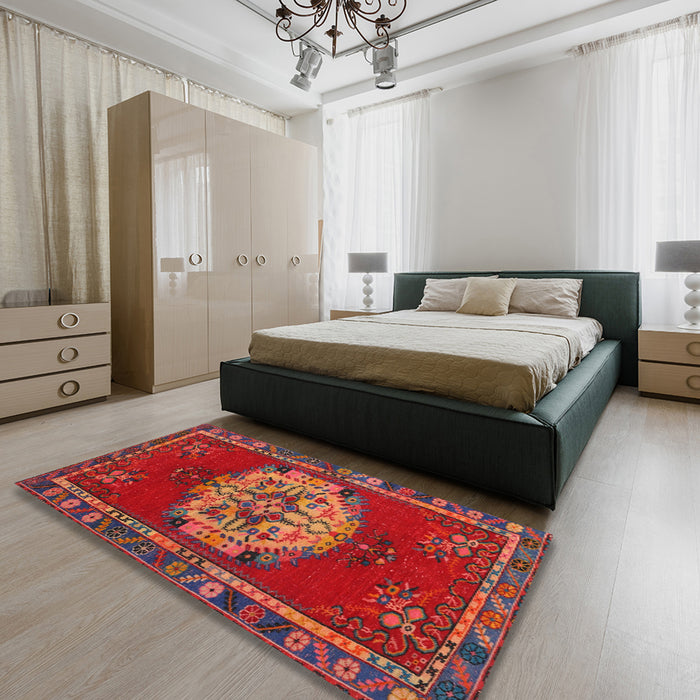 Traditional Cherry Red Persian Rug in a Bedroom, tr3985