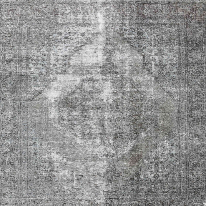 Round Machine Washable Traditional Silver Gray Rug, wshtr4041