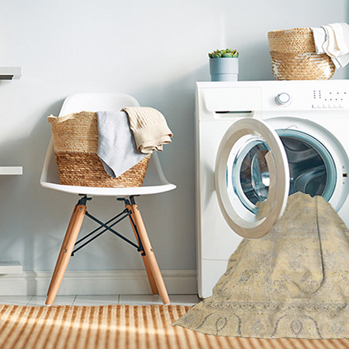 Machine Washable Traditional Khaki Gold Rug in a Washing Machine, wshtr4060