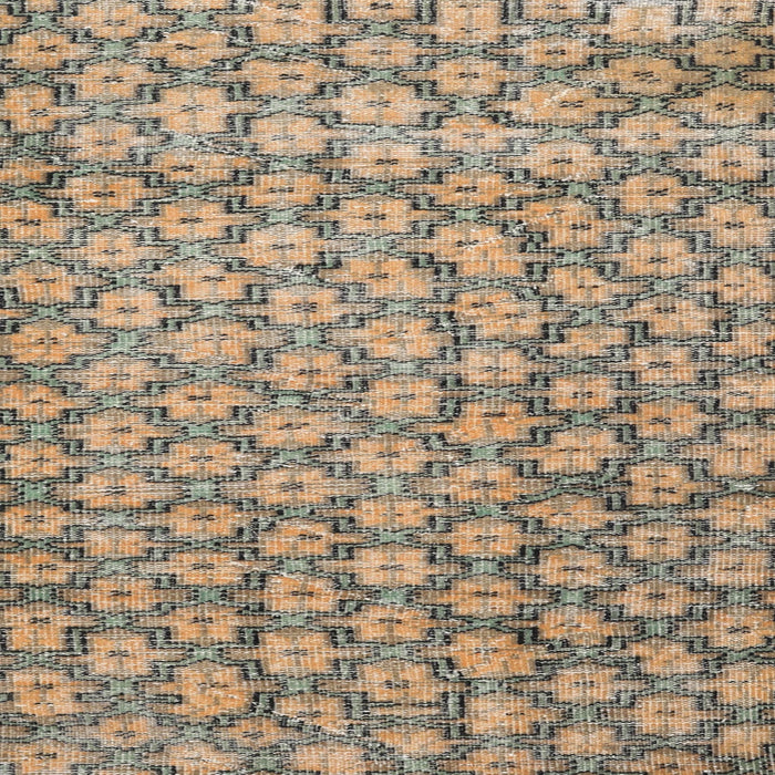 Round Machine Washable Traditional Brown Rug, wshtr4119