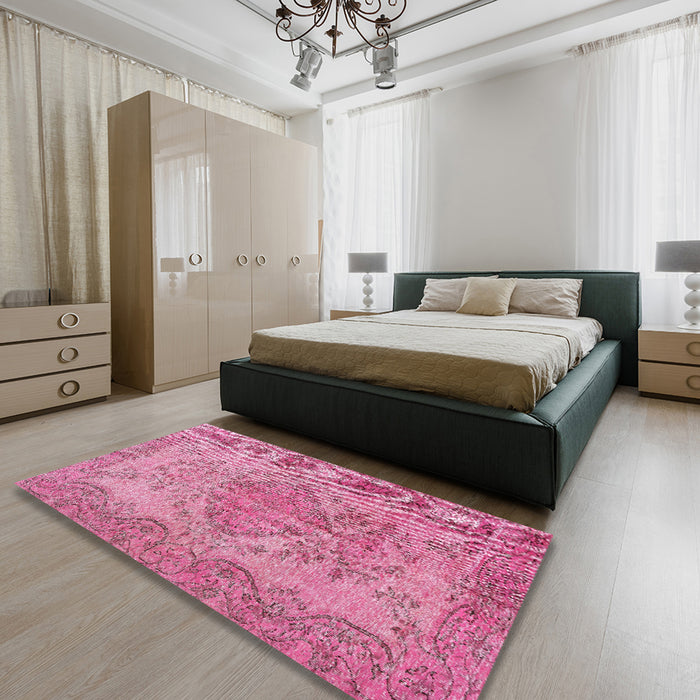 Machine Washable Traditional HotPink Rug in a Bedroom, wshtr4147
