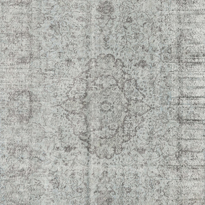 Machine Washable Traditional Pale Silver Gray Rug, wshtr4164