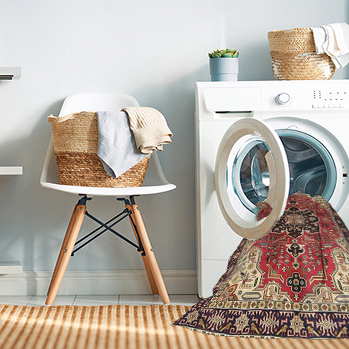 Machine Washable Traditional Saffron Red Rug in a Washing Machine, wshtr4166