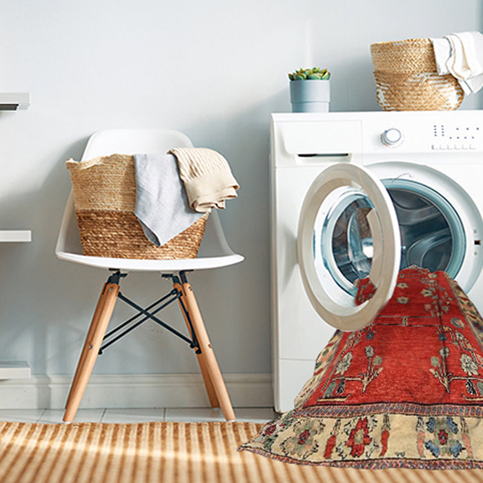 Machine Washable Traditional Red Rug in a Washing Machine, wshtr4230