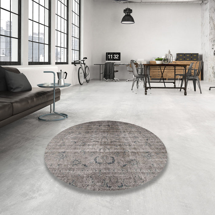 Round Traditional Rosy Brown Pink Persian Rug in a Office, tr4268