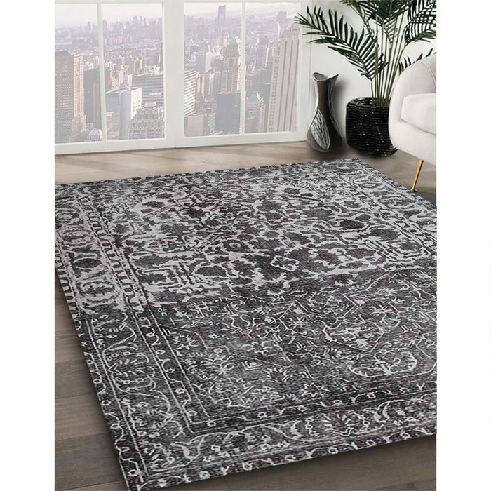 Machine Washable Traditional Dark Gray Rug in a Family Room, wshtr4269