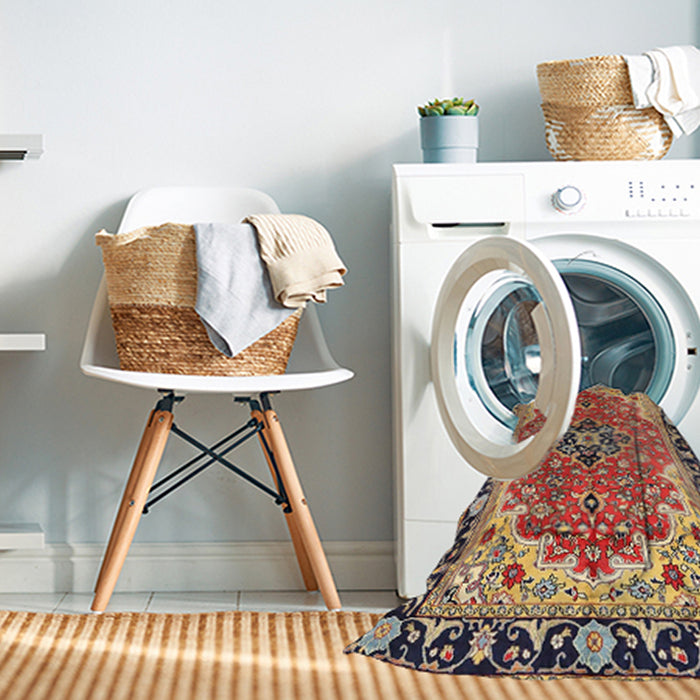 Machine Washable Traditional Saffron Red Rug in a Washing Machine, wshtr4355