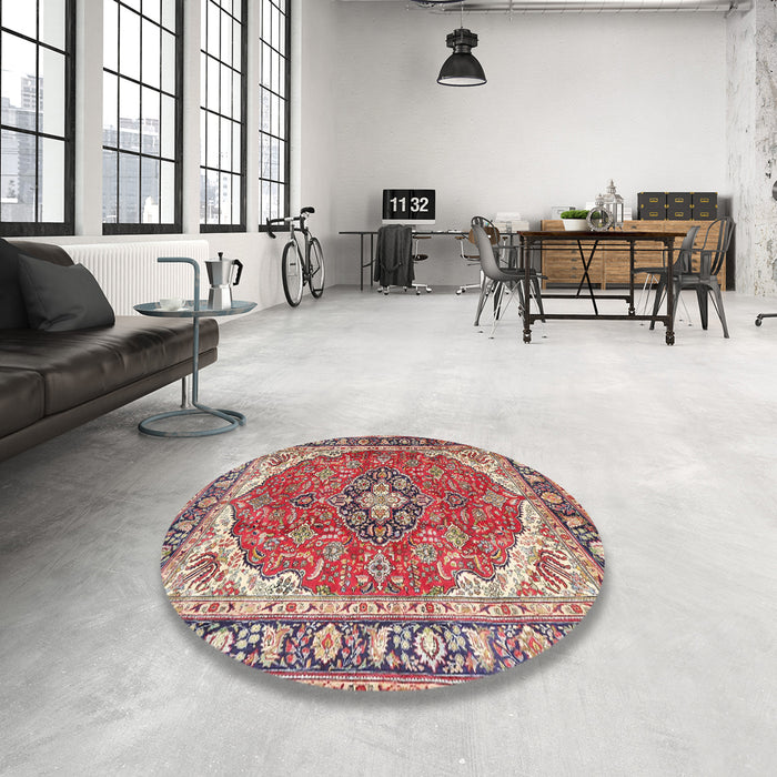Round Traditional Fire Brick Red Medallion Rug in a Office, tr4366