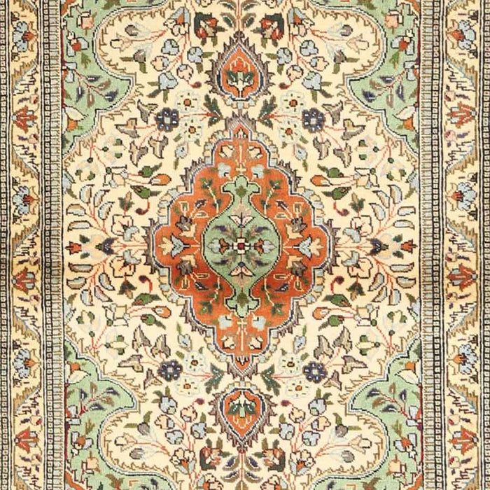 Machine Washable Traditional Khaki Gold Rug, wshtr4371