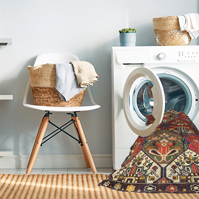 Machine Washable Traditional Saffron Red Rug in a Washing Machine, wshtr4397