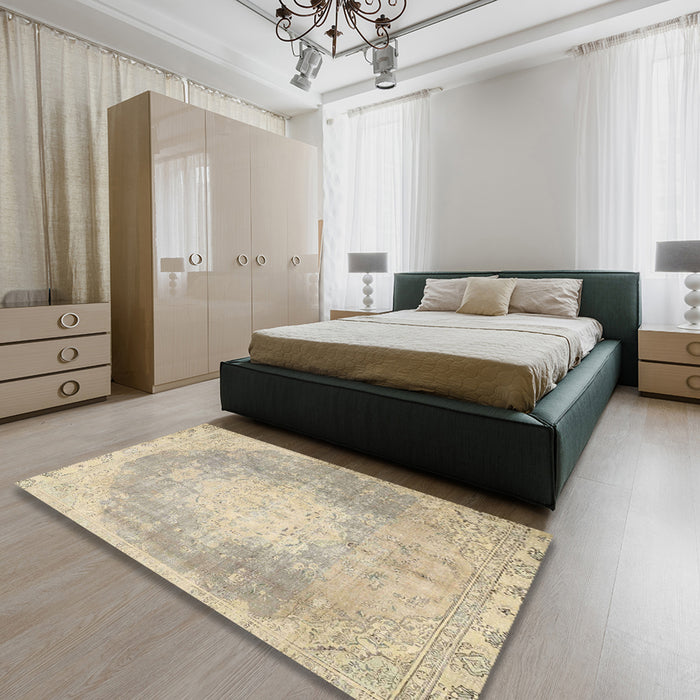 Traditional Brown Persian Rug in a Bedroom, tr4462
