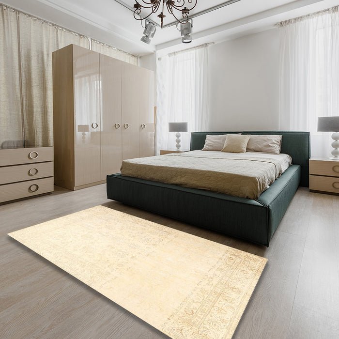 Machine Washable Traditional Khaki Gold Rug in a Bedroom, wshtr4487