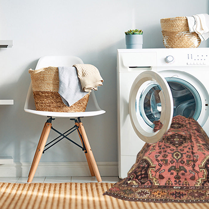 Machine Washable Traditional Dark Sienna Brown Rug in a Washing Machine, wshtr4566