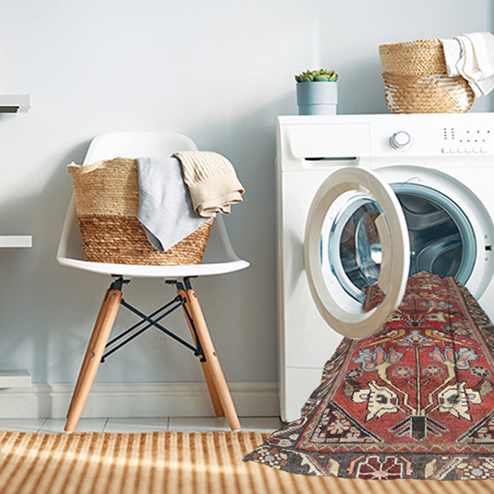 Machine Washable Traditional Brown Red Rug in a Washing Machine, wshtr4572