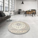 Round Machine Washable Traditional Bisque Beige Rug in a Office, wshtr4588