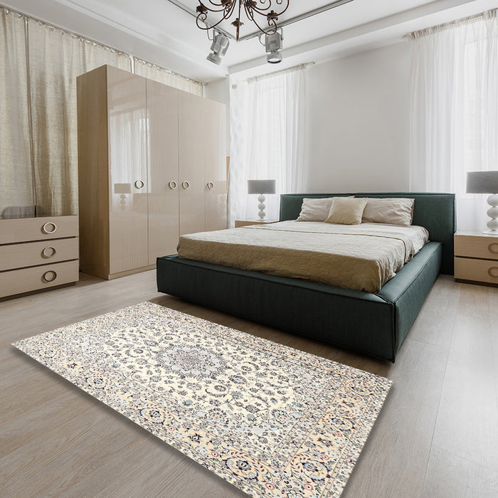 Traditional Champagne Beige Medallion Rug in a Bedroom, tr4590