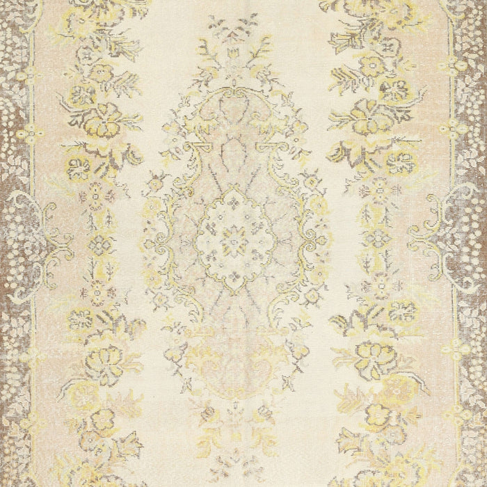 Machine Washable Traditional Gold Rug, wshtr459