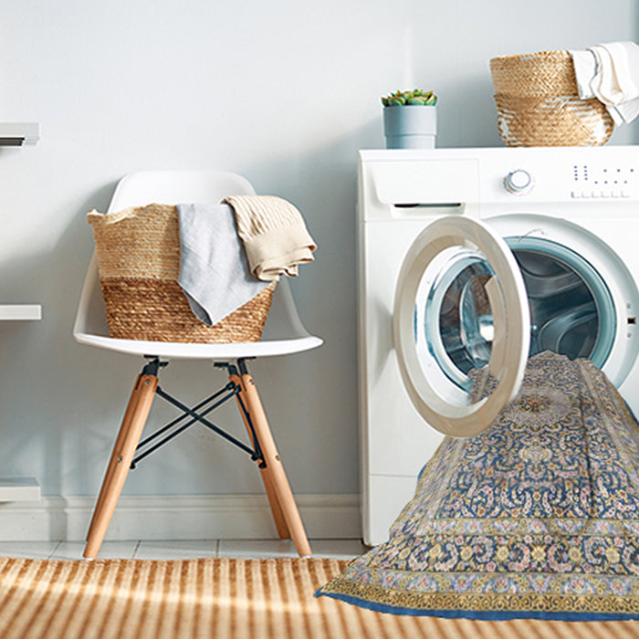 Machine Washable Traditional Silver Gray Rug in a Washing Machine, wshtr4695