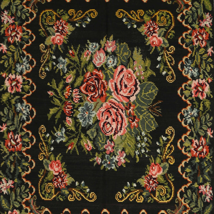 Traditional Black Brown Medallion Rug, tr470