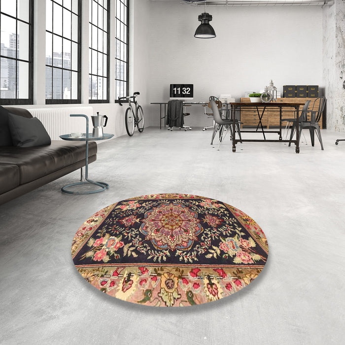 Round Machine Washable Traditional Sand Brown Rug in a Office, wshtr4738