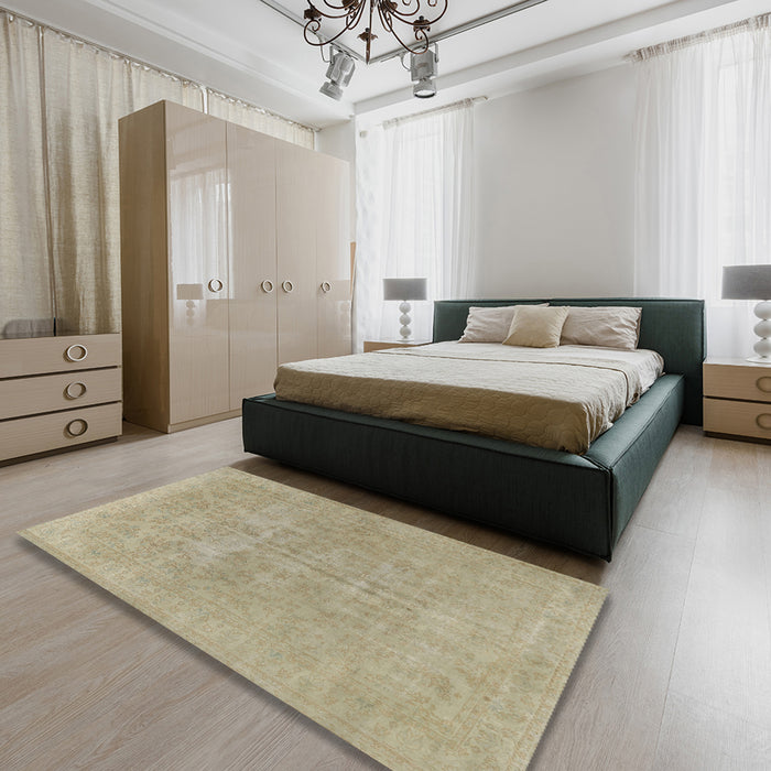 Machine Washable Traditional DarkKhaki Green Rug in a Bedroom, wshtr475