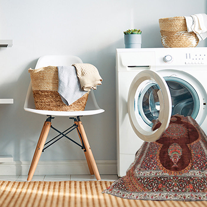 Machine Washable Traditional Saffron Red Rug in a Washing Machine, wshtr4824