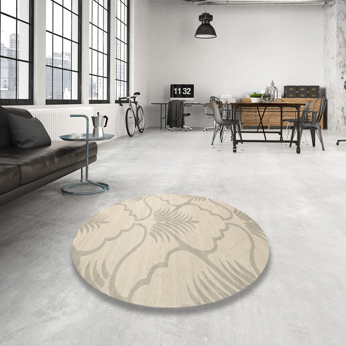 Round Machine Washable Traditional Tan Brown Rug in a Office, wshtr509