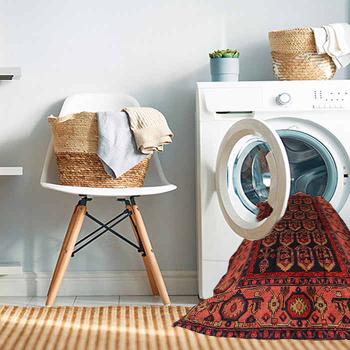 Machine Washable Traditional Dark Sienna Brown Rug in a Washing Machine, wshtr581