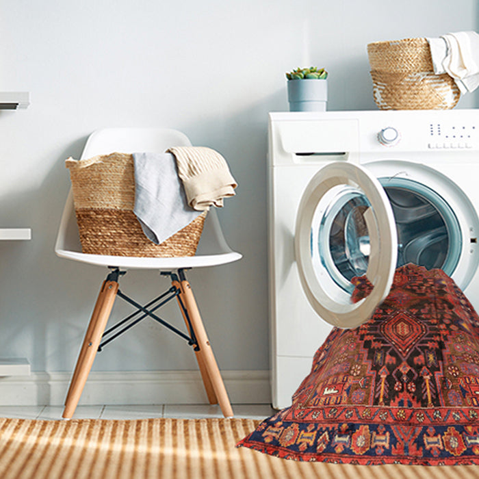Machine Washable Traditional Red Rug in a Washing Machine, wshtr592