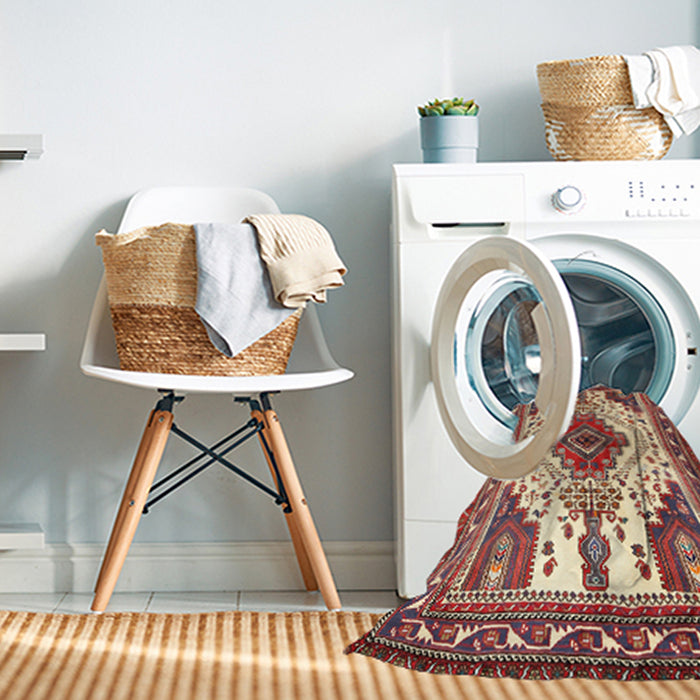 Machine Washable Traditional Fire Brick Red Rug in a Washing Machine, wshtr643