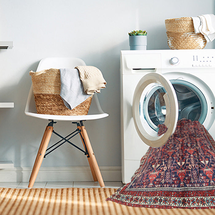 Machine Washable Traditional Rosy Pink Rug in a Washing Machine, wshtr711