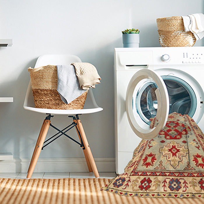 Machine Washable Traditional Chestnut Red Rug in a Washing Machine, wshtr750