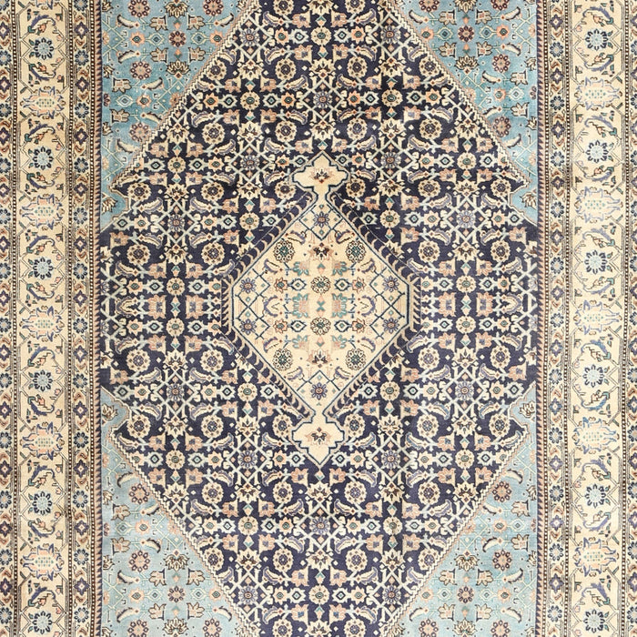 Machine Washable Traditional Light Gold Rug, wshtr754