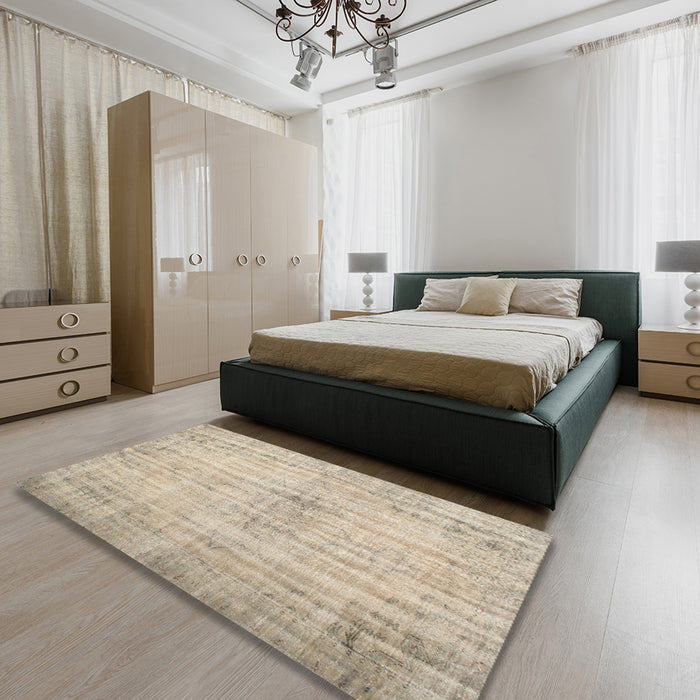 Machine Washable Traditional Brown Rug in a Bedroom, wshtr767