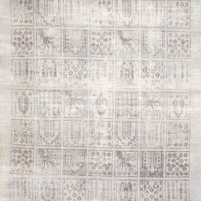 Traditional Dark White Beige Persian Rug, tr782