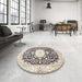 Round Traditional Gold Medallion Rug in a Office, tr78