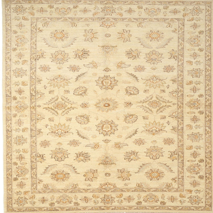 Round Machine Washable Traditional Sun Yellow Rug, wshtr843