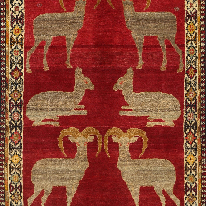 Machine Washable Traditional Red Rug, wshtr888