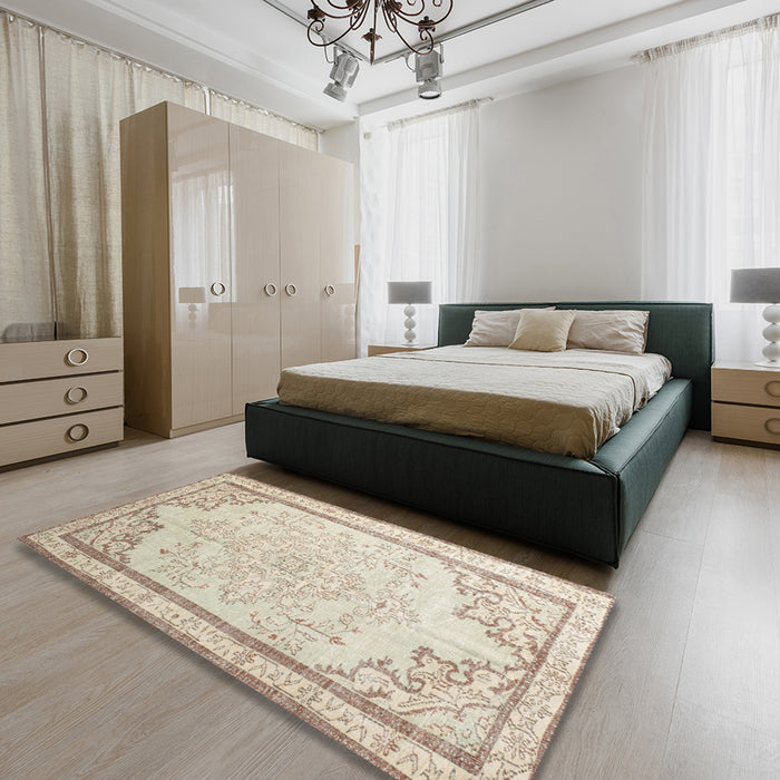 Machine Washable Traditional Camel Brown Rug in a Bedroom, wshtr910