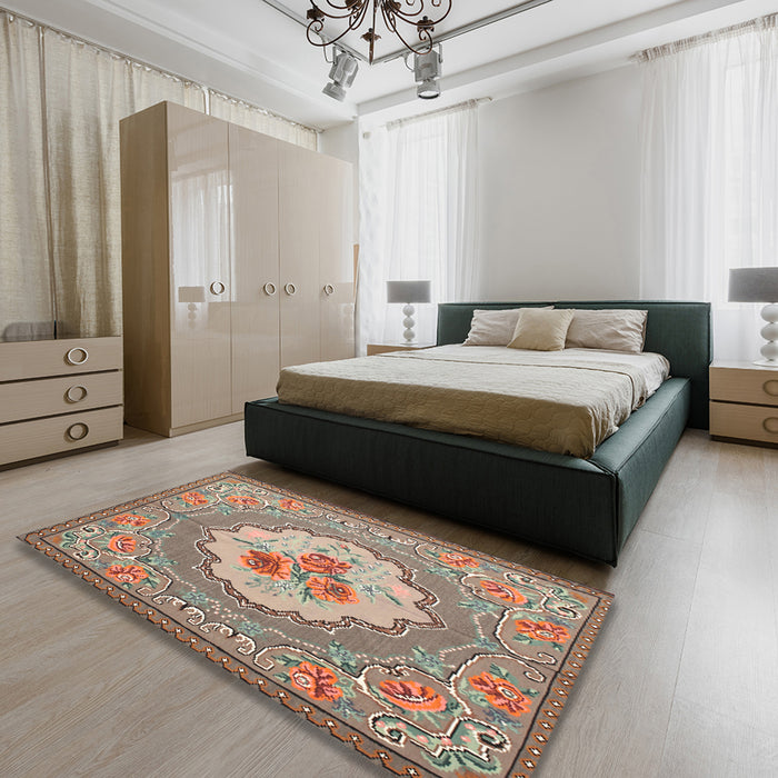 Traditional Light French Beige Brown Medallion Rug in a Bedroom, tr922