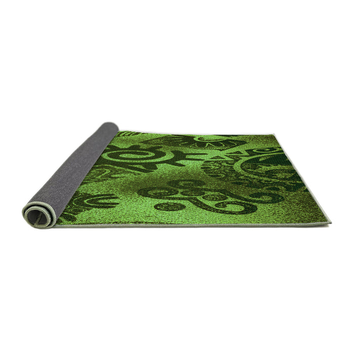 Thickness of Patterned Dark Forest Green Rug, pat1100grn