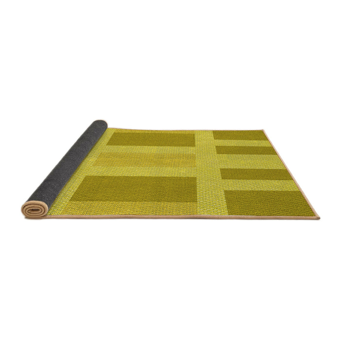 Thickness of Patterned Yellow Rug, pat1106yw