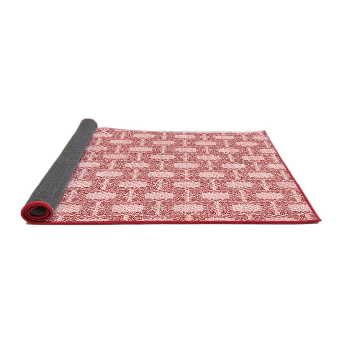 Thickness of Patterned Pink Rug, pat1253rd