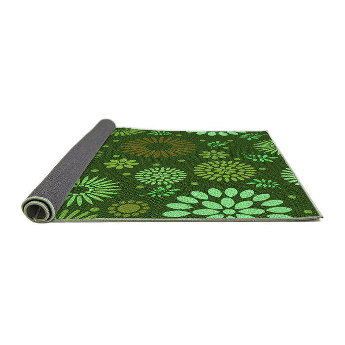 Thickness of Patterned Dark Forest Green Rug, pat1259grn